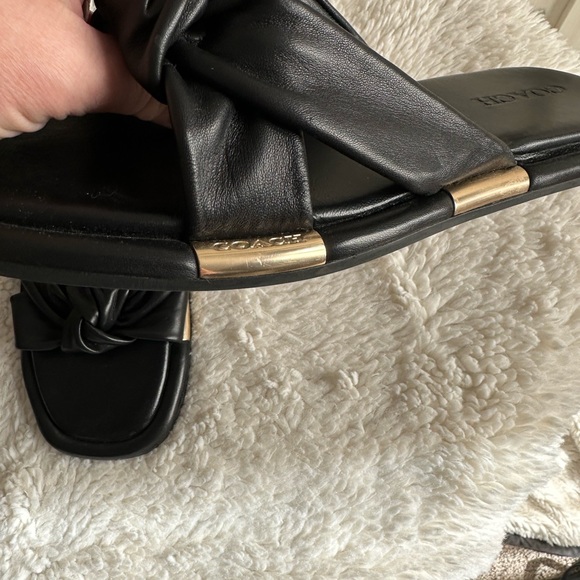 Coach slides - size 10 - VGUC - Picture 2 of 4